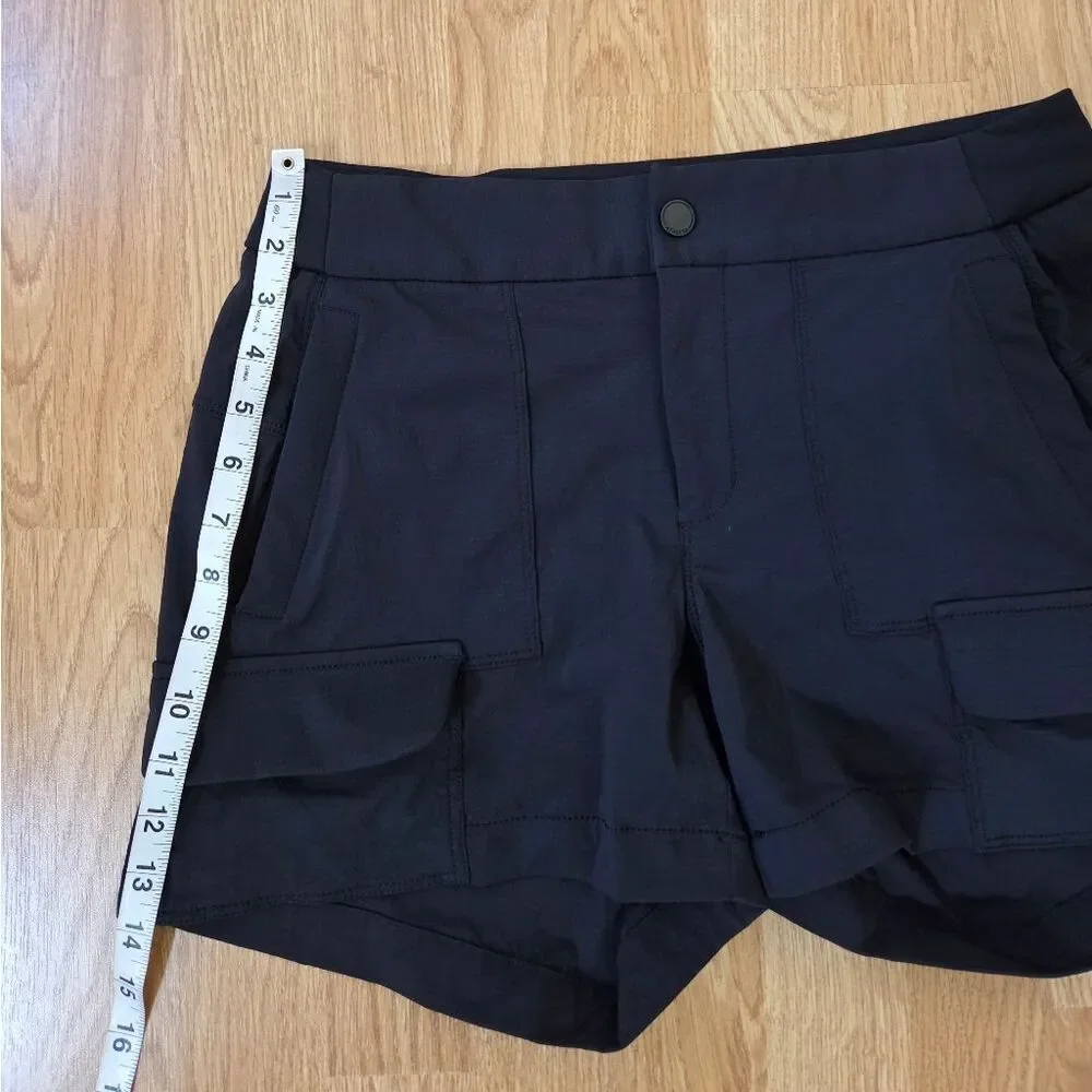 Athleta Cargo Trekkie Shorts Sz 6 - Picture 4 of 9